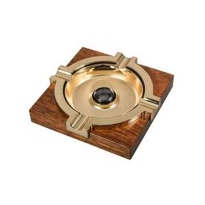 Beau cendrier en bois durable idéal pour un usage quotidien offrant un confort solide et un attrait en bois élégant - Product Image 3