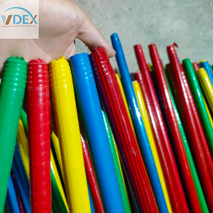 Palos de escoba de madera con revestimiento de PVC rojo Precio de fábrica competitivo Producto de herramientas de limpieza del hogar superior - Product Image 3