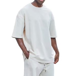 Conjunto Casual de Verano para Hombre de Dos Piezas, Corte Holgado, Tejido Transpirable de Spandex/Poliéster, Camiseta con Patrón Liso y Pantalones Cortos, 320 Gramos - Product Image 3