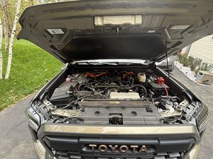 Tacoma Trailhunter Double Cab 4X4 Turbo Hybride 4 cylindres 2025, différentiel arrière verrouillable, modifications pour l'overlanding - Product Image 4