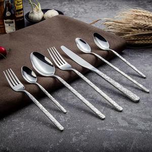 Ensemble de couverts de mariage en acier inoxydable plaqué or de six pièces au design élégant et classique le plus vendu - Product Image 6