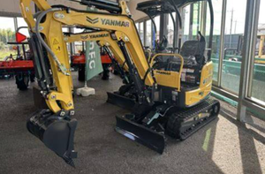 Mini Excavadora Amarilla Compacta con Motor Yanmar, Caja de Cambios y Martillo Rompedor de Alto Momento de Carga para Construcción y Agricultura - Product Image 3