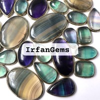 Haute Qualité Macramé Pendentif Lot Arc-En-Fluorite Cristal En Laiton Rainuré Pendentif Lunette Réglage En Gros Prix De Mode Pendentifs