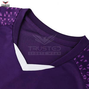 Conjunto de uniforme de camiseta de fútbol de secado rápido de alta calidad, logotipo personalizado, venta al por mayor, ropa deportiva de fútbol, uniforme hecho de poliéster 100% - Product Image 5