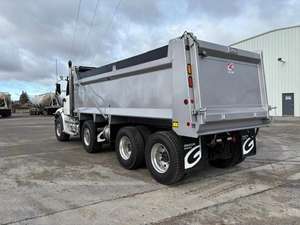 Nouveau Camion Benne SINOTUK HOWO 49X 2012-2017 Moteur Diesel 10 Cylindres Caméra Arrière 360° Écran Tactile Manuel Euro 5 Conduite à Gauche - Product Image 5