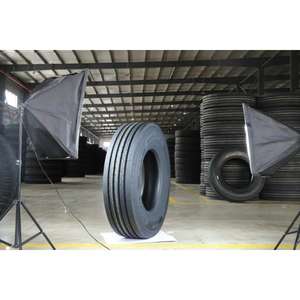 Neumáticos para Camiones Comerciales Compatibles con Múltiples Ejes 16PR Listos para la Estándarización de Flotas - Product Image 1