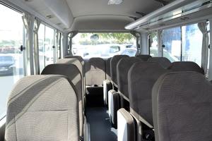 Nuevo para Coaster 4.2L Turbo R20 |   2026 |   8 Asientos |   Volante a la Izquierda |   Interior Oscuro en Venta - Product Image 4