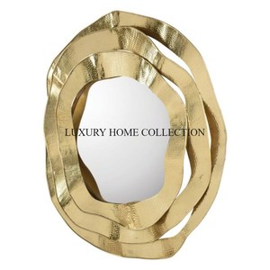 Cadre de miroir mural en laiton au design élégant en métal antique gracieux avec des silhouettes incurvées et des tons de métal brossé pour une esthétique élégante - Product Image 1