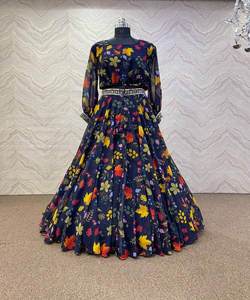 Vente en gros de vêtements de créateur en coton et soie Lehenga Choli avec broderie séquentielle Dupatta Vêtements de fête ethniques Vêtement Surat - Product Image 5