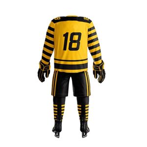 ชุดกีฬามืออาชีพชุดกีฬาผ้าโพลีเอสเตอร์พิมพ์ลายโลโก้ตามสั่ง - Product Image 6