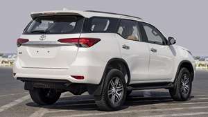 Mejor Precio, Gran Venta, Toyota Fortuner EXR 2.7P 2025 – Blanco / Volante a la Izquierda - Product Image 4
