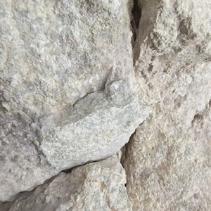 Pirifilita en Trozos para Transportadores de Pesticidas Agrícolas y Polvos Fertilizantes con Alta Capacidad de Absorción - Product Image 1