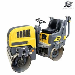 Mini-compacteur routier Dynapac CC950 d'occasion, poids de travail 1,4 tonne, compacteur vibrant à double tambour, marque suédoise originale, petit compacteur - Product Image 1