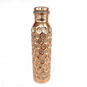 Botella de Agua de Cobre, Elegante, Hecha a Mano, Diseño Único, Botella de Agua de Cobre de Alta Calidad para Uso en el Hogar y Viajes - Product Image 2