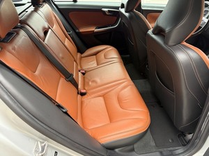 OFERTA ESPECIAL: Volvo V60 T5 Drive-E Platinum Turbo Wagon 2015 con Transmisión Automática - Product Image 5