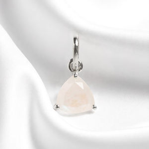925 argent Sterling pendentifs fins breloques arc-en-ciel pierre de lune trillion coupe pierre précieuse griffe réglage collier faisant des bijoux en gros - Product Image 1