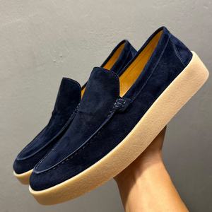 รองเท้ากีฬาลำลองแบบ unisex รองเท้าผ้าใบอเนกประสงค์สำหรับเดิน วิ่ง และออกกำลังกาย ดีไซน์ระบายอากาศได้ดี เหมาะสำหรับผู้ชายและผู้หญิง - Product Image 4