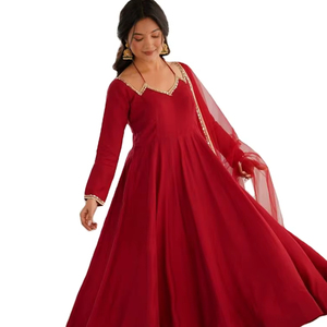 Tela Chanderi de Seda Romana Pura de Primera Calidad, Color Rojo, Hermoso Diseño, Vestido Anarkali / Conjunto Kurta para Mujer - Product Image 1