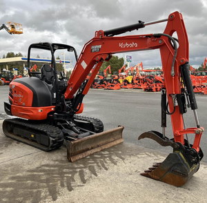 รถขุดขนาดเล็ก Kubota KX040-5 มือสอง 4 ตัน ระบบไฮดรอลิก แบบตีนตะขาบ พร้อมห้องโดยสารปิด  เครื่องยนต์ดีเซลประสิทธิภาพสูง - Product Image 1
