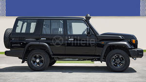 2025 CRUISER LC76 2.8D MY2025 – NEGRO (DISPONIBLE CON VOLANTE A LA IZQUIERDA Y A LA DERECHA) - Product Image 3