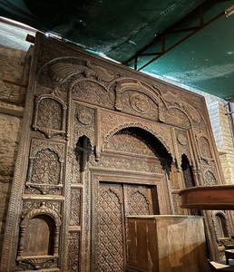 ไม้เนื้อแข็งกรอบประตูโค้งตกแต่งแบบศิลปะอินเดียแกะสลักดีไซน์โบราณเป็นมิตรกับสิ่งแวดล้อมทนทานสำหรับบ้านรีสอร์ทโรงแรม - Product Image 1