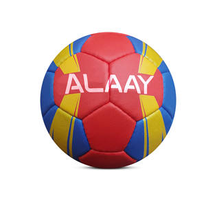 Balón de mano de partido personalizado Alaay, entrenamiento de fútbol, vejiga de goma duradera ligera, Color y logotipo personalizados, retención de aire media - Product Image 1