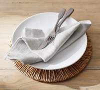 Vente en gros de sets de table en jonc de mer tissé de haute qualité, assiettes de présentation en feuilles de bananier, tapis bohème pour table à manger et décoration