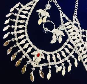 Parure de bijoux vintage style Dubaï : boucles d'oreilles, bracelets, peignes en cuivre – Tendance France, Mayotte, Comores - Product Image 2