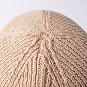 Vente en gros de bonnets tricotés vintage personnalisés avec votre logo brodé bonnets automne hiver bonnet chaud pour adultes bonnet tricoté uni en acrylique - Product Image 6