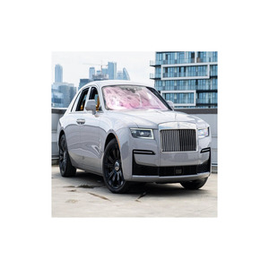 Rolls-Royce Ghost mit polierten Lüftungs schlitzen aus Metall und luxuriöser Klimaanlage. - Product Image 6