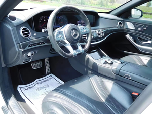 Mercedes-Benz S63 Automatique Intelligente 2023 d'occasion en parfait état, prête à rouler, sans accident ni frais supplémentaires - Product Image 6