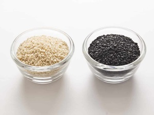 Vietnam esi scher Großhändler Hochwertige schwarze Sesam körner Feuchtigkeit weißer Sesam ohne Haut Küchen partner Gewürz produkte - Product Image 3