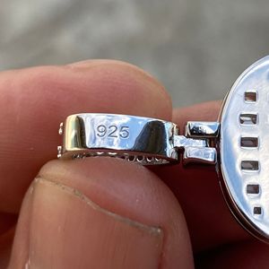 Découvrez l'élégance de notre pendentif Hip Hop en argent sterling 925 méticuleusement orné de diamants de laboratoire scintillants - Product Image 3