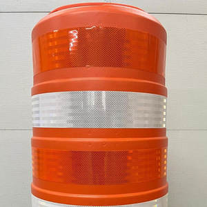 Fabricant de tambour de circulation réfléchissant en caoutchouc et en plastique Barrière de trafic de baril de construction de routes Tambour de circulation avec différentes couleurs - Product Image 2