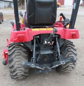 MASSEY FERGUSON GC1723E Tractor con cargador frontal - Product Image 5