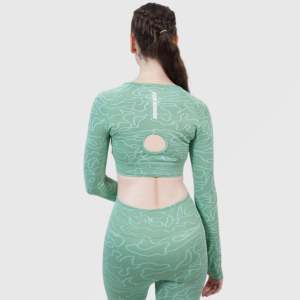 <b>Green</b> Seamless Lift <b>Crop</b> <b>Top</b> for Yoga Comfortable Fitness Apparel - Product Image 2