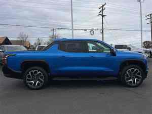 CAMIONETA USADA EN BUEN ESTADO, Chevrolet Silverado 2024, DOBLE CABINA, LISTA PARA ENVIAR - Product Image 3