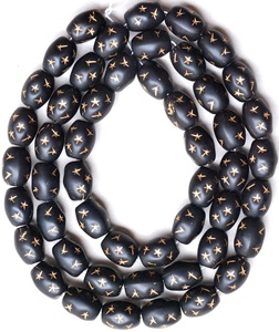 Collar de Resina de la Mejor Calidad con Diseño de Estrella Dorada y Patrón de Ángel, Varios Colores Mate, para Mujer, Ideal para Navidad - Product Image 2