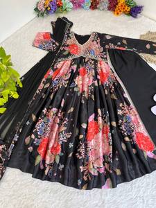 Último diseñador Pure Chinon Silk Printed Work Anarkali Kurti Set por FabZone - Product Image 4