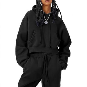 Ensemble de sweat à capuche et pantalon de survêtement personnalisé de haute qualité pour femmes avec logo brodé Ensemble de deux pièces - Product Image 2