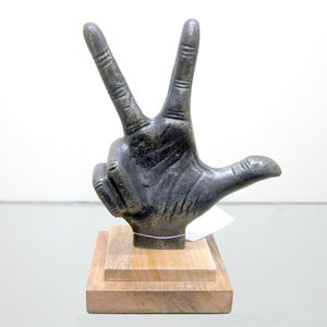 Statue décorative en forme de main, sculpture en aluminium et bois, sculptures modernes d'Inde - Product Image 1