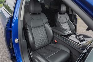 Audi S8 2022, faible kilométrage, pneus R18, bon moteur, prêt à être expédié - Product Image 5