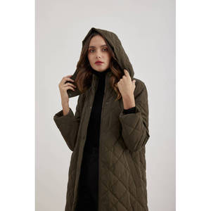เสื้อโค้ทยาวมีฮู้ดบุนวมสำหรับฤดูหนาว สีกากี พร้อมใยโพลีเอสเตอร์ - Product Image 3
