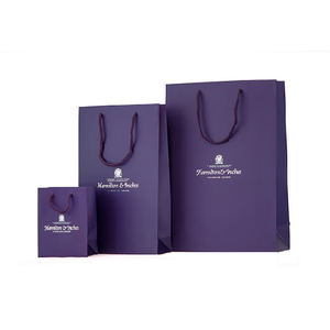 Elegant Luxury Fashion <b>Paper</b> <b>Bags</b> with Die-Cut Handles and Metallic Ink Print for Boutique <b>Stores</b> - Product Image 5
