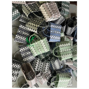 Artisanat vietnamien fourre-tout en plastique recyclé sac de marché coloré pour faire du shopping, pique-nique, style commandes en gros - Product Image 4