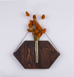 Jarrones minimalistas de pared de madera con correas de cuero. Perfecto para tallos individuales, decoración rústica moderna. Disponible a precios de mayorista. - Product Image 4