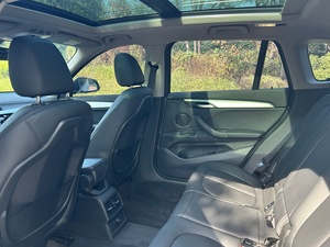 BMW X1 Essence 2.0T SUV Luxe 5 places Boîte de vitesses à double embrayage 7 rapports Essence 2 roues motrices Voiture d'occasion - Product Image 6