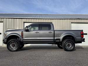 Ford F250 Super Duty Double Cab 4x4 2024 en excellent état, avec frais d'accident (pour Ford) - Product Image 2
