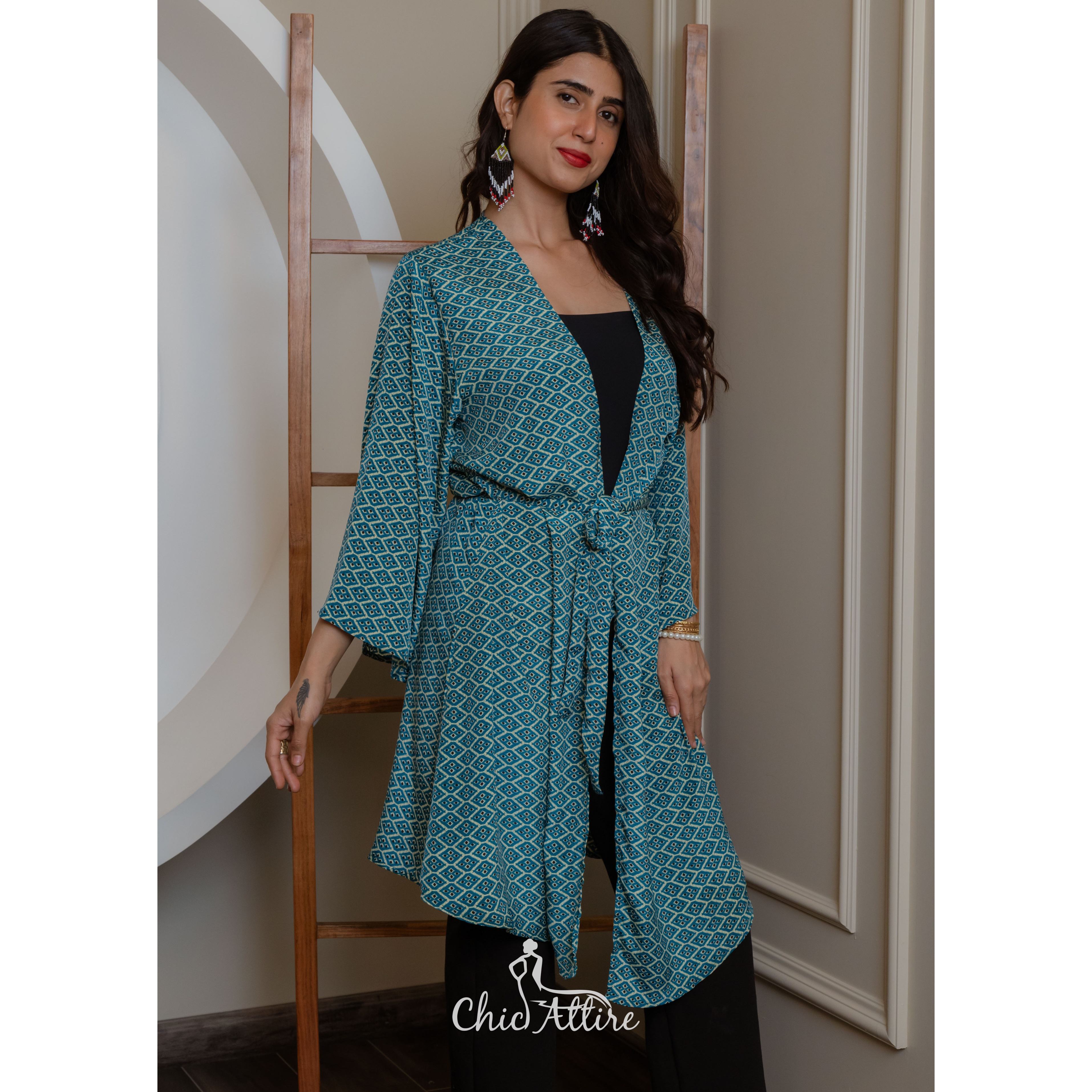 มีสีเขียวขุ่น