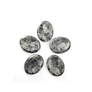 Feng Shui & Fairy Style Pulgar de cristal pulido Natural Larvikite Piedras preciosas curativas Piedra semipreciosa Artesanía para Palm Worry Stone - Product Image 1
